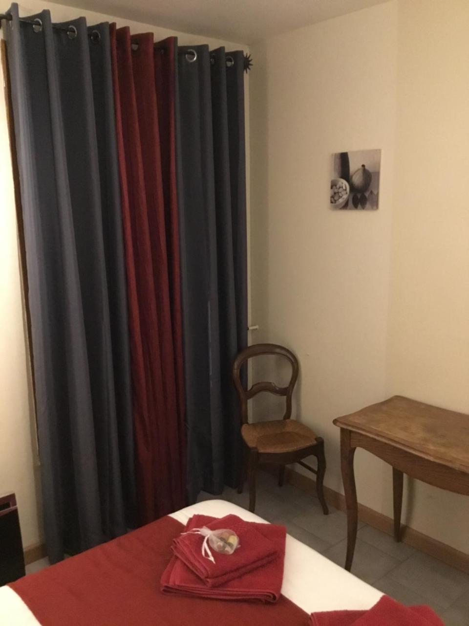 La Chataigneraie Uzer  Exteriör bild